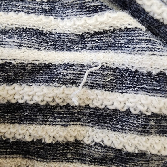 Style & Co Striped Lace Shoulder Long Sleeve Top w/ Chiffon Hem – Size Small - Picture 14 of 14